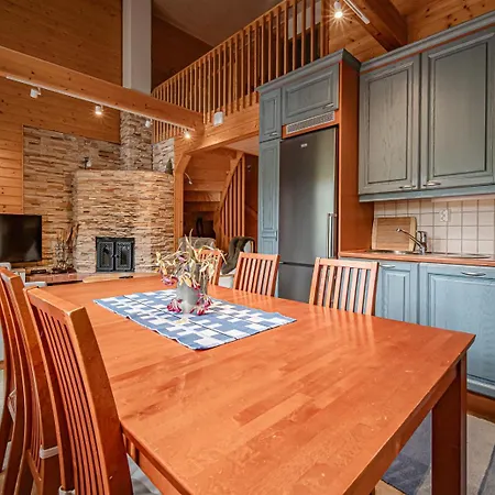 Alpine Eagle Ski-in Ski-out By Aavalevi